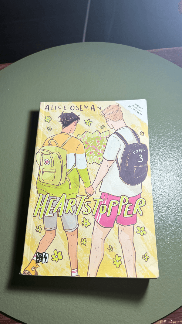 Portada de Heartstopper - Tomo 3
