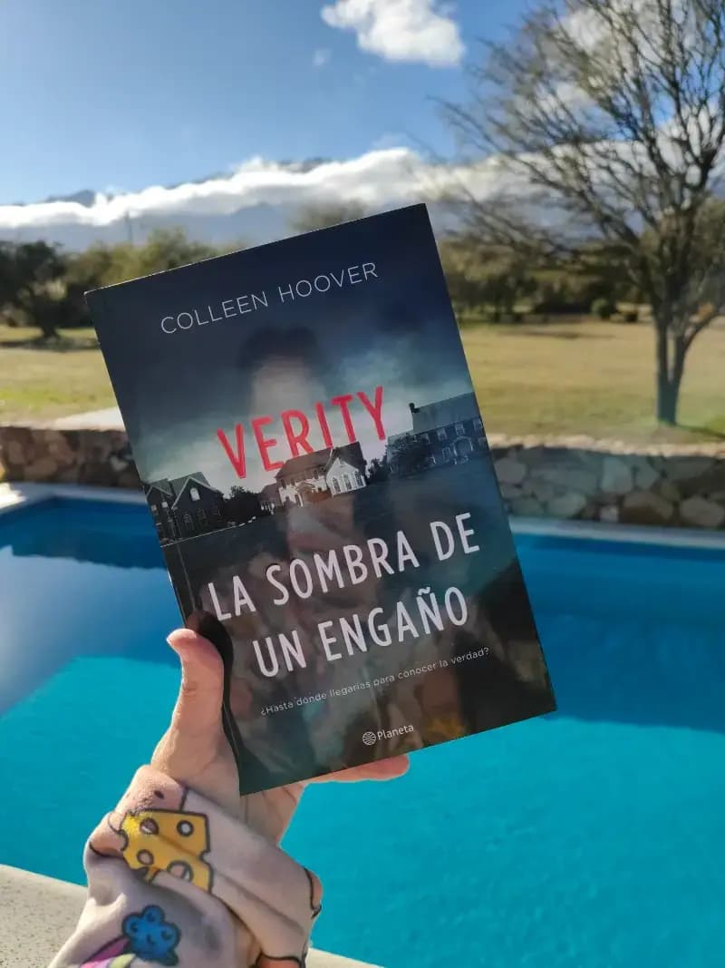 Portada de Verity - La Sombra de Un Engaño