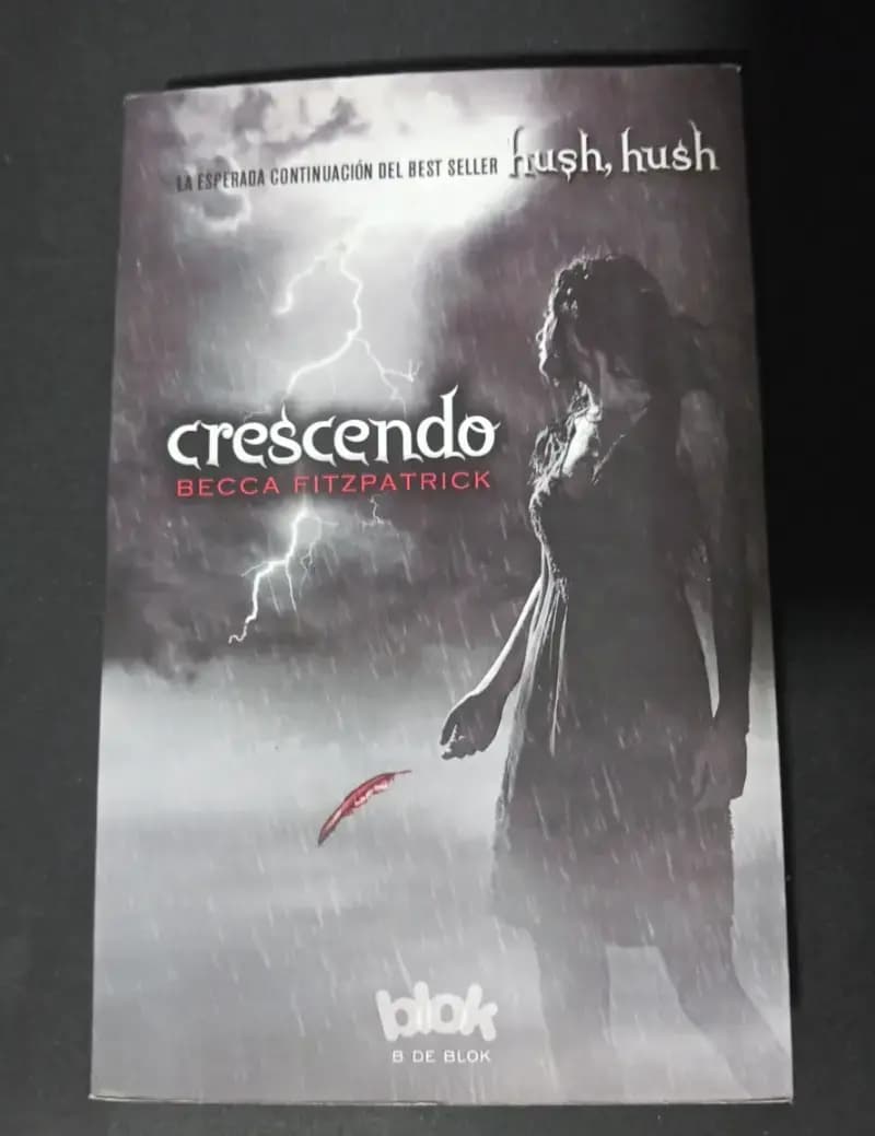 Portada de Crescendo (Saga Hush, Hush 2)