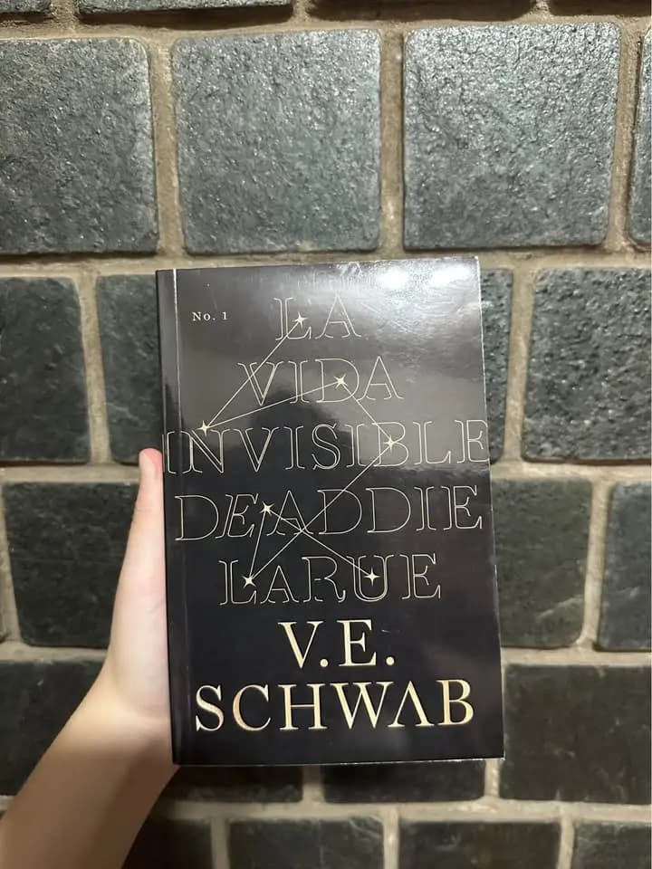 Portada de La Vida Invisible de Addie Larue